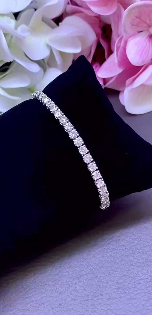 diamond tennis bracelet